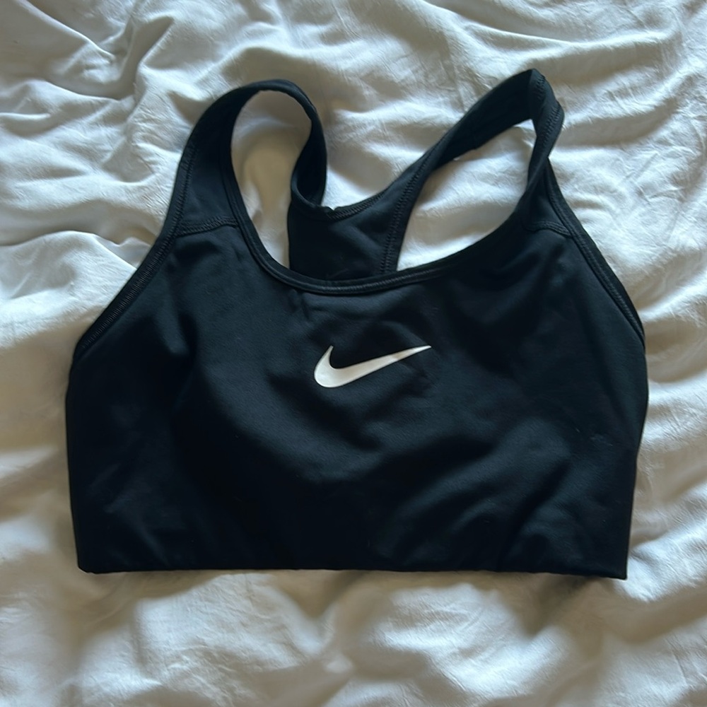 black basic nike sports bra size small